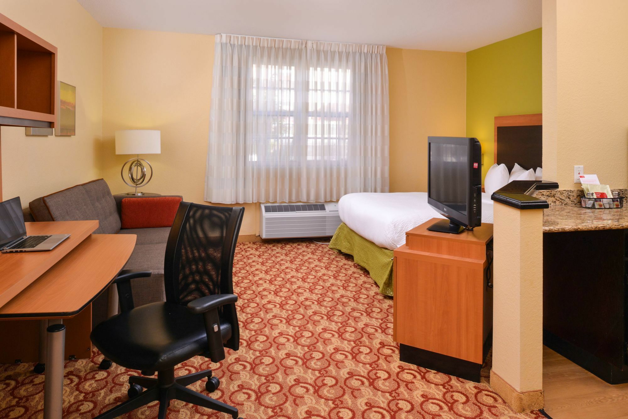 Candlewood Suites Miami Lakes By Ihg Экстерьер фото
